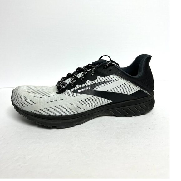 Athletic_Shoes